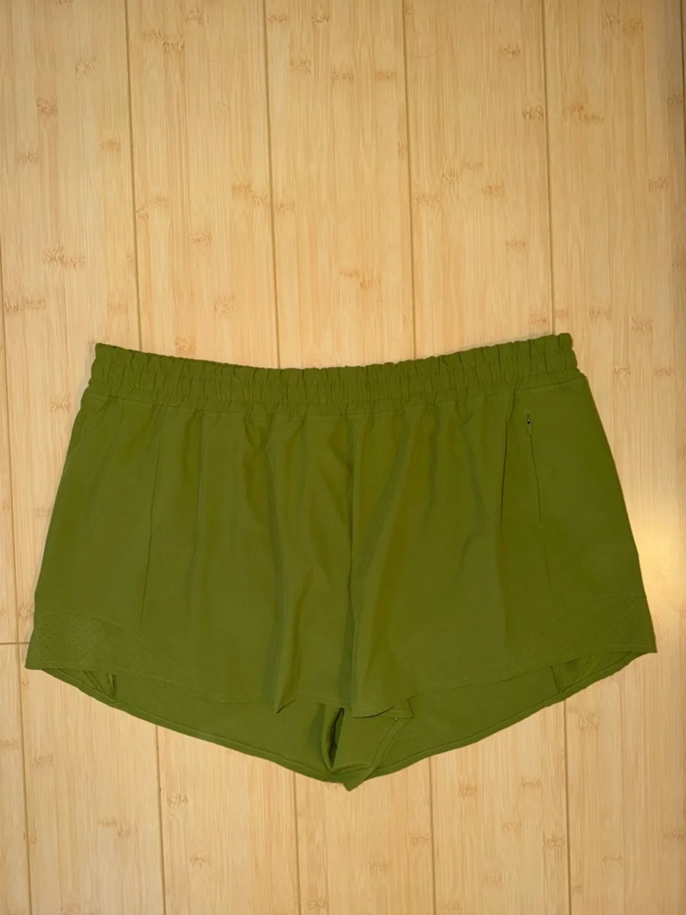 CALIA by Carrie Underwood Mid Rise Infinity Run Shorts